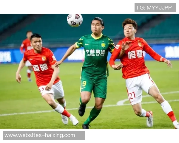 成都足球队以72分领跑奥运会积分榜展现强大实力与团队合作精神