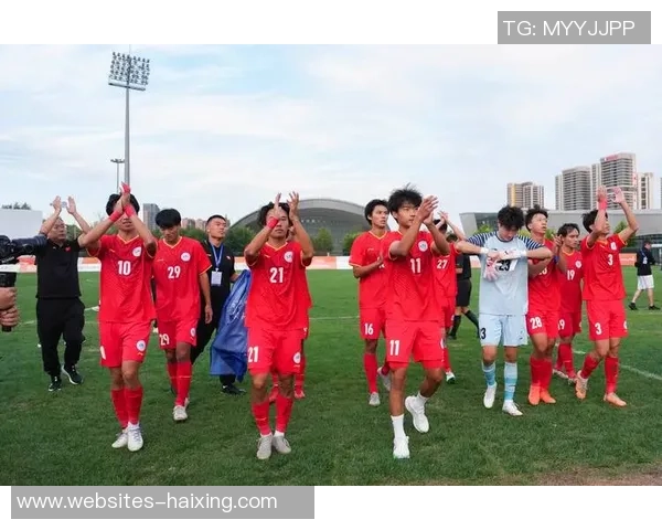 智利大学与圣安路的激烈对决展现足球魅力与青春激情